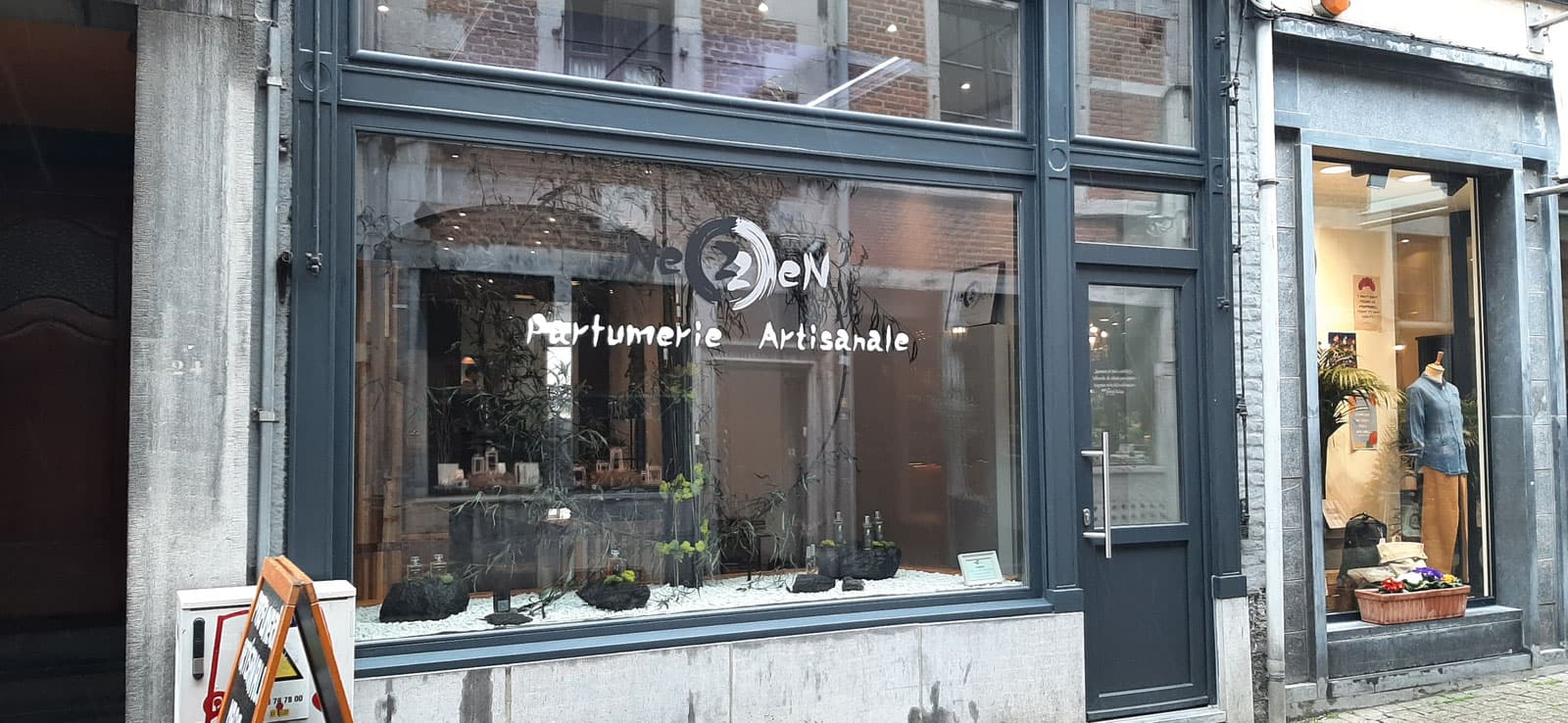 L'intérieur de la parfumerie NeZ ZeN